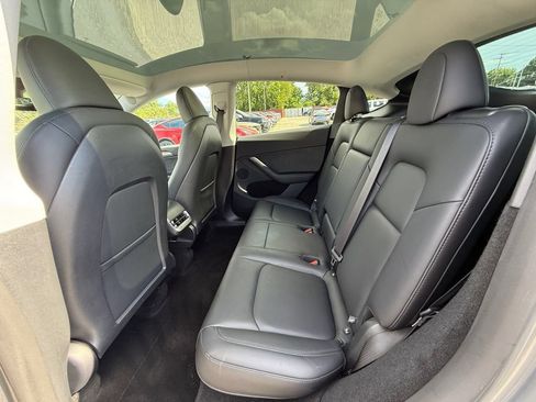 Used 2024 Tesla Model Y Long Range AWD/4WD image 20