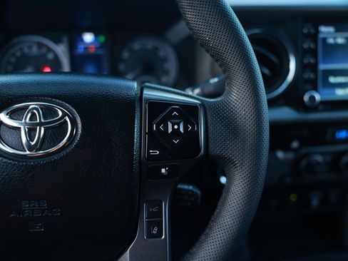 Used 2022 Toyota Tacoma TRD Sport w/ Technology Package RWD image 23