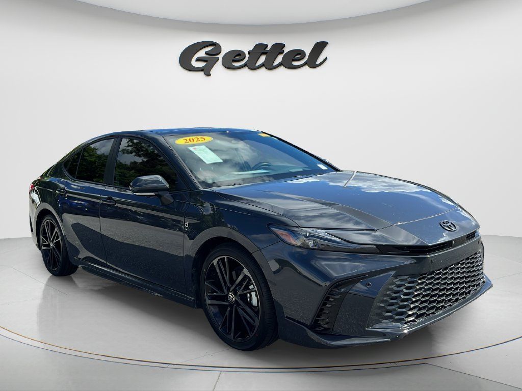 Used 2025 Toyota Camry XSE w/ Premium Plus Package FWD image 3