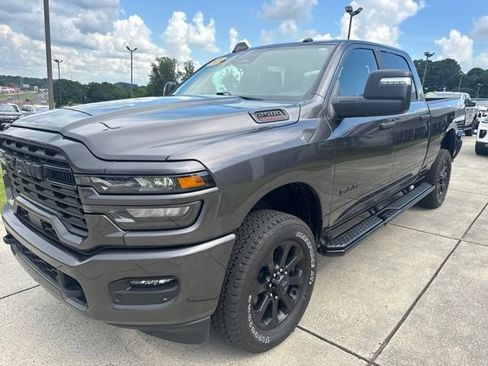 Used 2026 RAM 2500 Big Horn AWD/4WD image 3