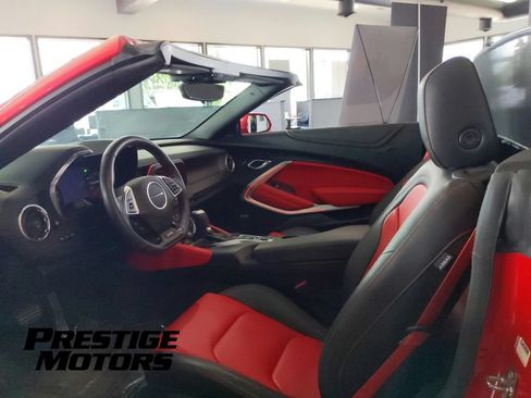 Used 2021 Chevrolet Camaro SS RWD image 10