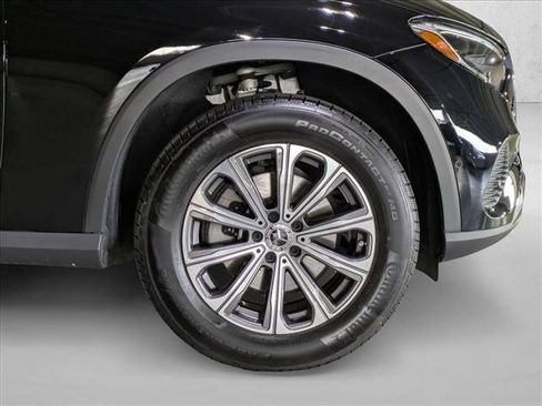 Certified 2025 Mercedes-Benz GLC 300 image 25