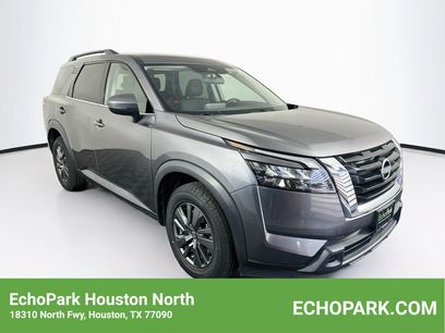 Used 2023 Nissan Pathfinder SV
