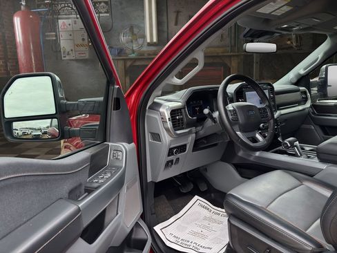 Certified 2025 Ford F150 Lariat w/ Equipment Group 501A Mid image 17