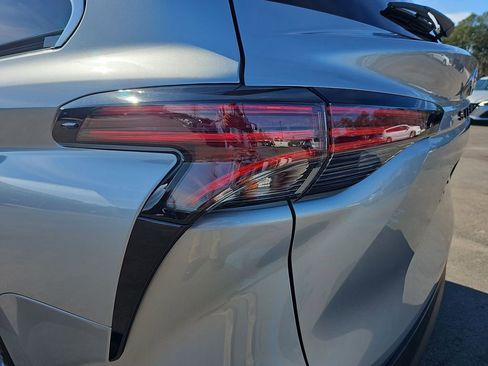 Used 2022 Toyota Sienna XLE image 38