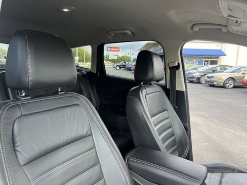 Used 2017 Ford Escape Titanium image 39