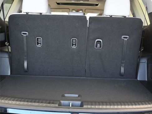 Used 2024 Kia Telluride EX image 14