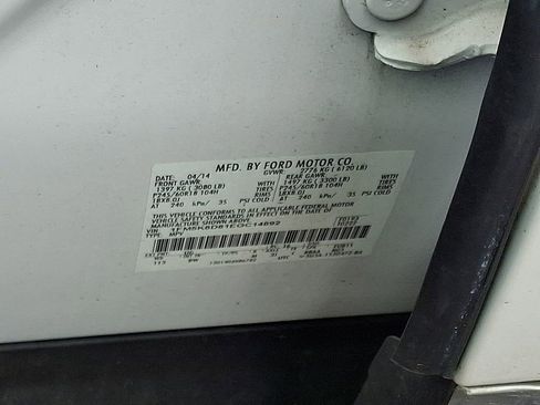 Used 2014 Ford Explorer XLT w/ Equipment Group 202A image 26