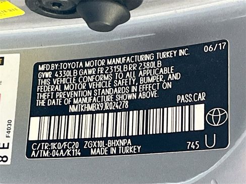 Used 2018 Toyota C-HR XLE image 29