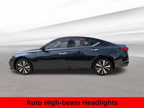 Used 2019 Nissan Altima 2.5 SV FWD image 11