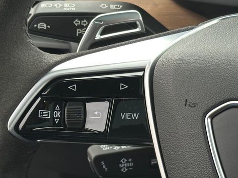 Used 2023 Audi e-tron GT Prestige image 24