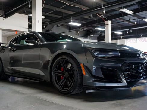 Used 2018 Chevrolet Camaro ZL1 image 4