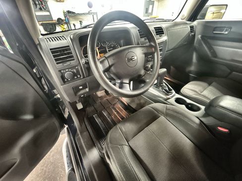 Used 2008 HUMMER H3 image 11