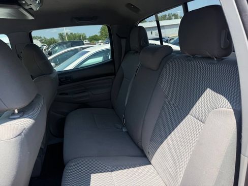 Used 2015 Toyota Tacoma 4x4 Double Cab w/ SR5 Package image 7