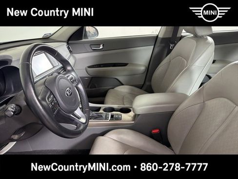 Used 2017 Kia Optima EX image 11