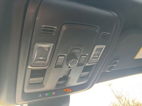 Used 2025 GMC Yukon XL Denali w/ Sun & Power Step Package AWD/4WD image 26