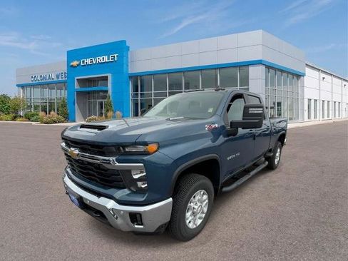 Used 2026 Chevrolet Silverado 2500 LT w/ Safety Package AWD/4WD image 1