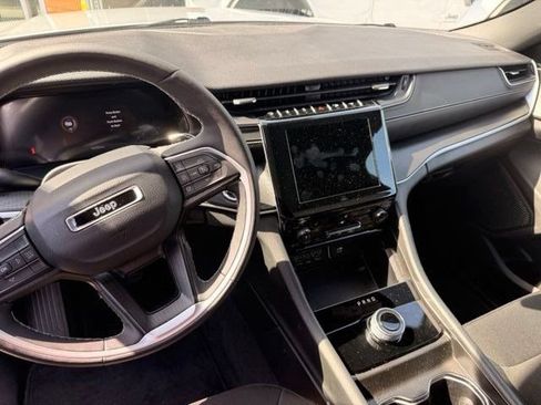 Certified 2024 Jeep Grand Cherokee Laredo X w/ Luxury Tech Group I RWD image 8
