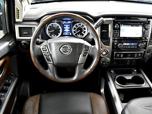 Used 2017 Nissan Titan Platinum Reserve image 23