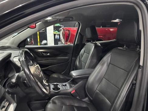 Used 2022 GMC Terrain SLT w/ Infotainment Package II FWD image 11