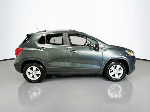 Used 2019 Chevrolet Trax LT FWD image 8