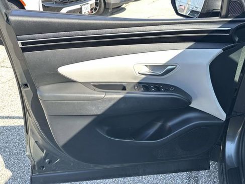 Used 2022 Hyundai Tucson SEL w/ Cargo Package image 16