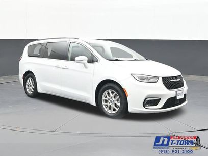 Used 2022 Chrysler Pacifica Touring-L