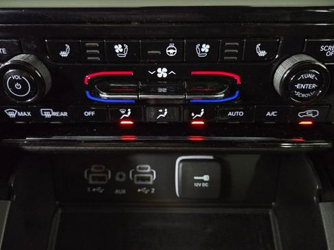 Used 2023 Jeep Grand Cherokee Overland w/ Luxury Tech Group IV image 26