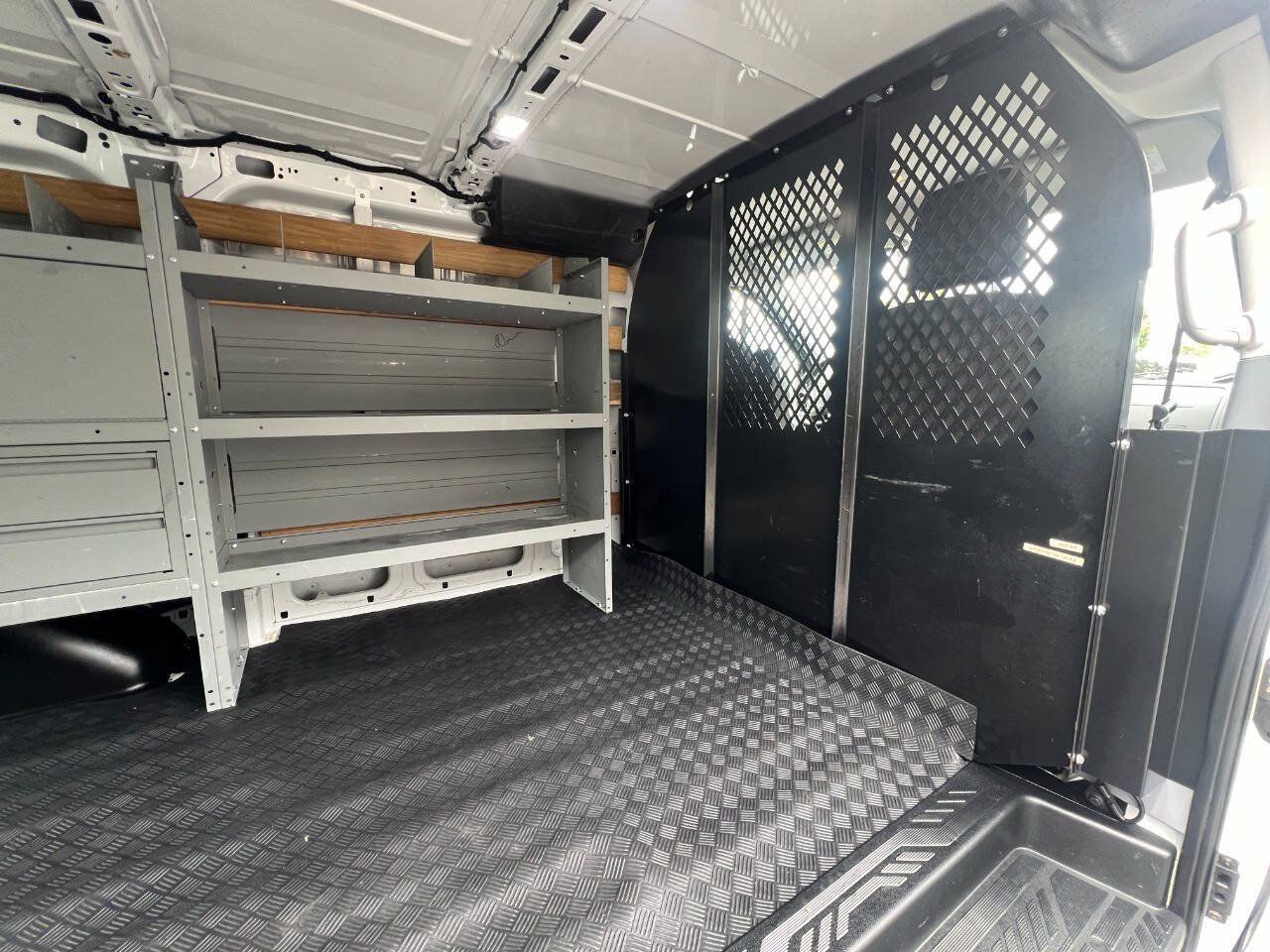 Used 2019 Ford Transit 250 130 Low Roof w/ Exterior Upgrade Package RWD image 17