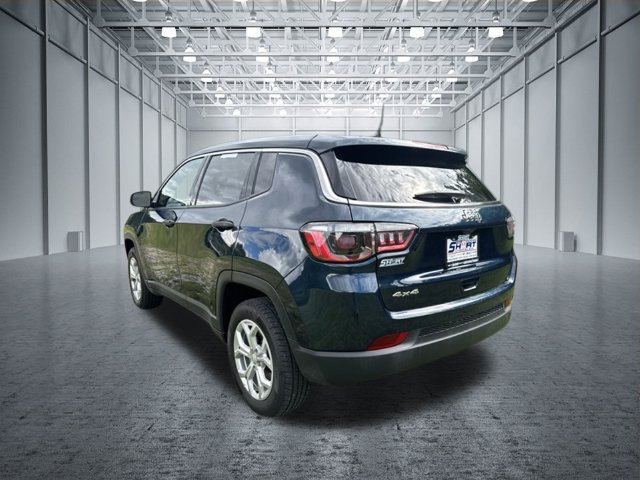 Used 2024 Jeep Compass Sport AWD/4WD image 6