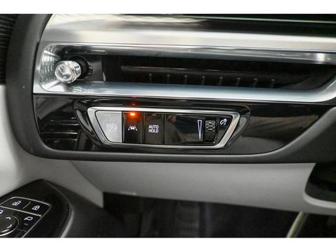 Certified 2024 Cadillac Lyriq Luxury AWD/4WD image 43