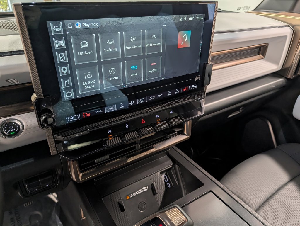 Used 2025 GMC Hummer EV 2X AWD/4WD image 15