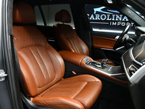 Used 2022 BMW X7 M50i w/ Executive Package image 49