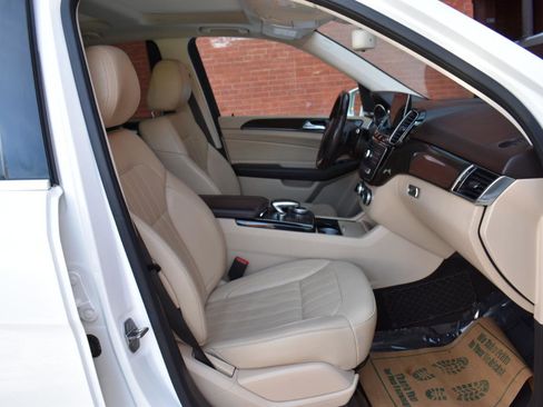 Used 2018 Mercedes-Benz GLE 350 GLE 350 4MATIC SUV image 19