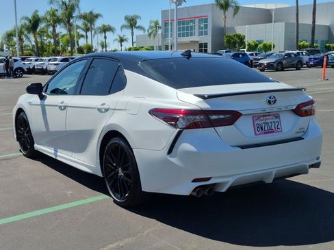 Used 2021 Toyota Camry XSE w/ Navigation Upgrade Package FWD image 8