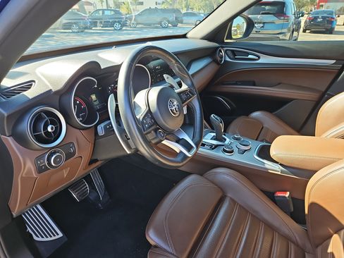 Used 2021 Alfa Romeo Stelvio Ti Sport image 10