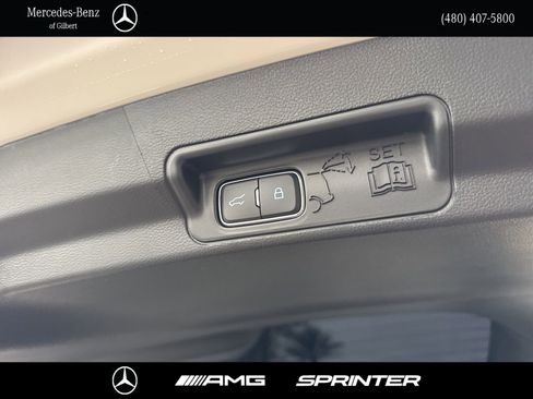 Used 2025 Ford Explorer ST-Line RWD image 7