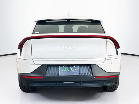 Used 2024 Kia EV6 Light AWD/4WD image 7
