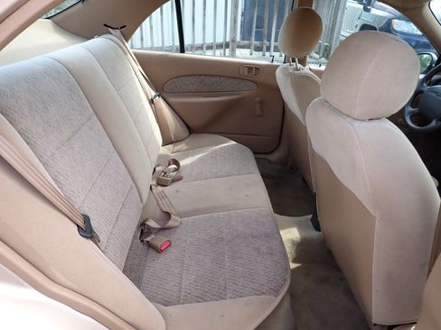 Used 1997 Ford Escort LX image 7