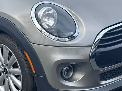 Used 2020 MINI Cooper 2-Door Hardtop image 3