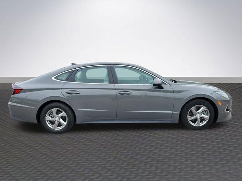Used 2022 Hyundai Sonata SE FWD image 4