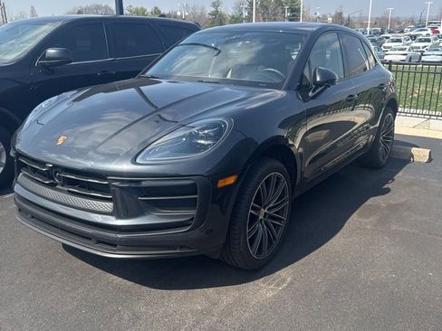 Used 2026 Porsche Macan image 1