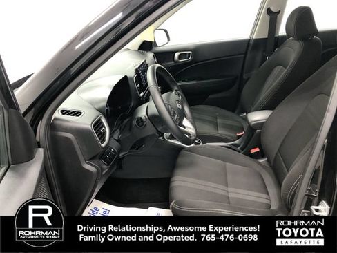 Used 2020 Hyundai Venue SEL w/ Convenience + Premium Package FWD image 10