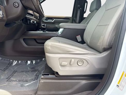 Used 2023 GMC Sierra 1500 SLT w/ SLT Premium Package AWD/4WD image 16