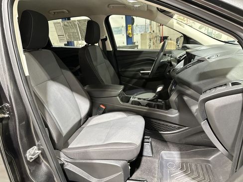 Used 2019 Ford Escape SE image 24