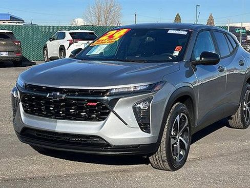 Certified 2024 Chevrolet Trax RS w/ Driver Confidence Package image 1