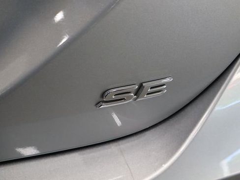 Used 2022 Toyota Camry SE image 39