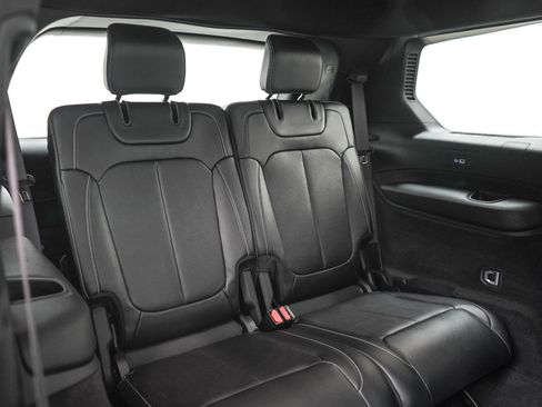 Used 2021 Jeep Grand Cherokee L Overland w/ Advanced Protech Group III AWD/4WD image 13