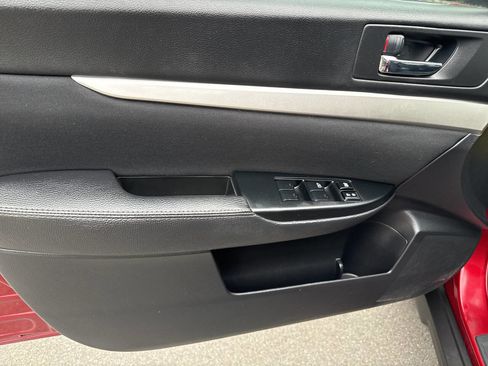 Used 2012 Subaru Outback 2.5i Premium image 10