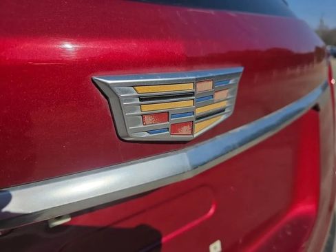 Used 2019 Cadillac XT5 AWD image 10